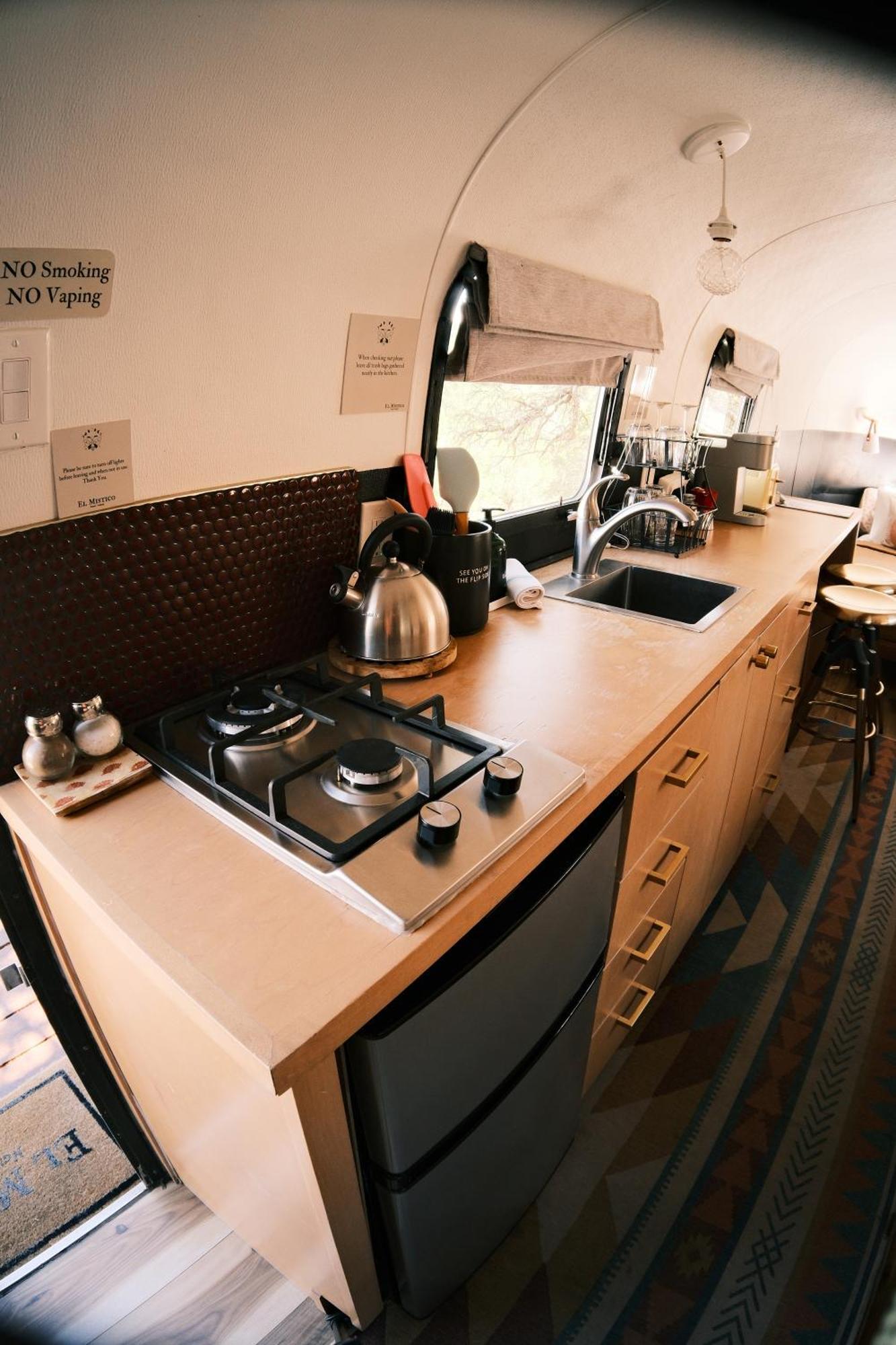 Silver Bullet Airstream at El Mistico Nogal Exterior foto