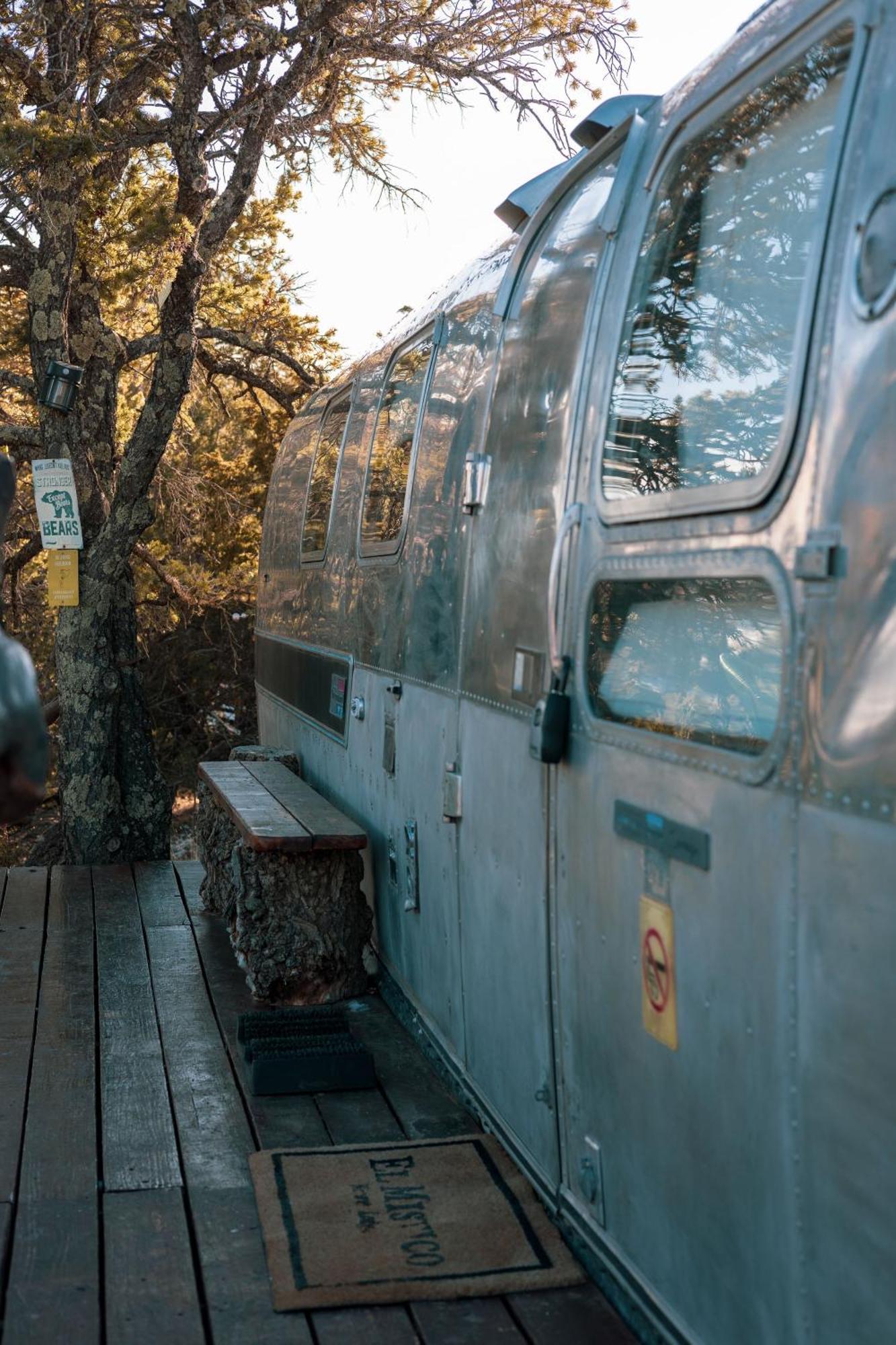 Silver Bullet Airstream at El Mistico Nogal Exterior foto
